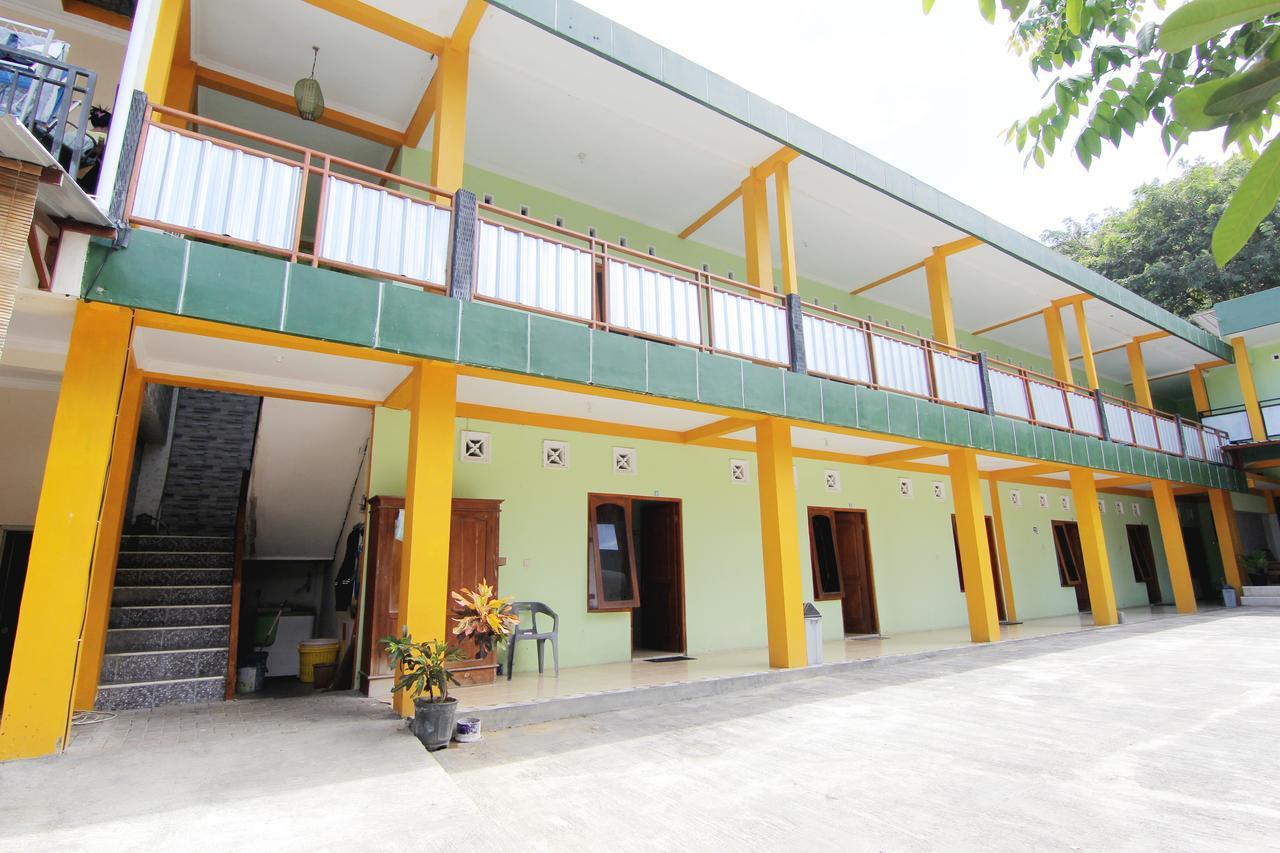 Losmen Alden Kretek Exterior foto